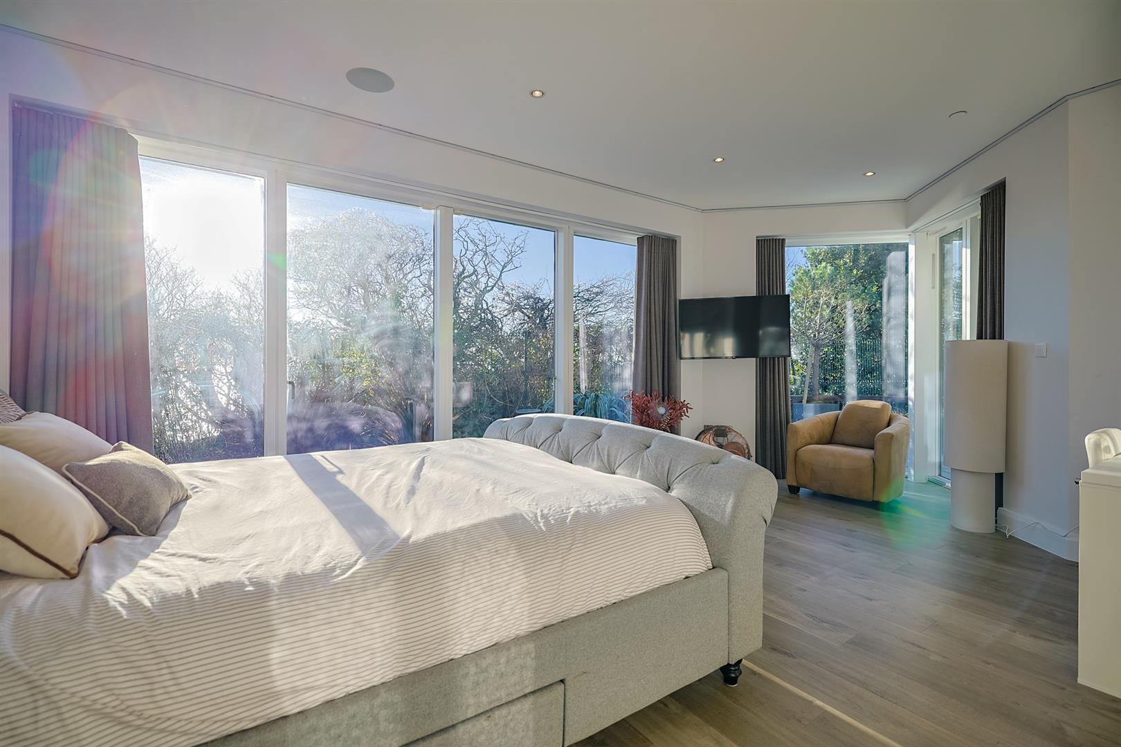 5 Westwinds, Langland, Swansea, SA3 4TA